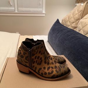 Liberty Black All Leather Leopard Boots~size 7.5